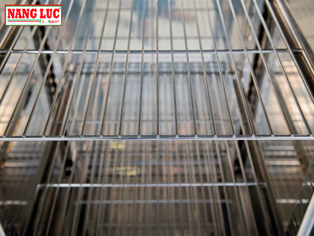 Constant Climate Chambers) Weiss Technik Model T/330/0/60