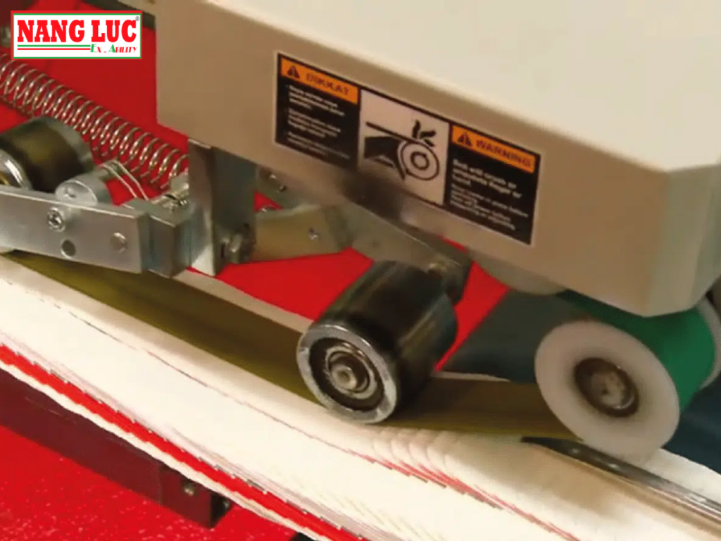 Máy Đo Độ Cứng Và Giữ Nếp (Hanatek Crease & Board Stiffness Tester) Rhopoint Model CBT1