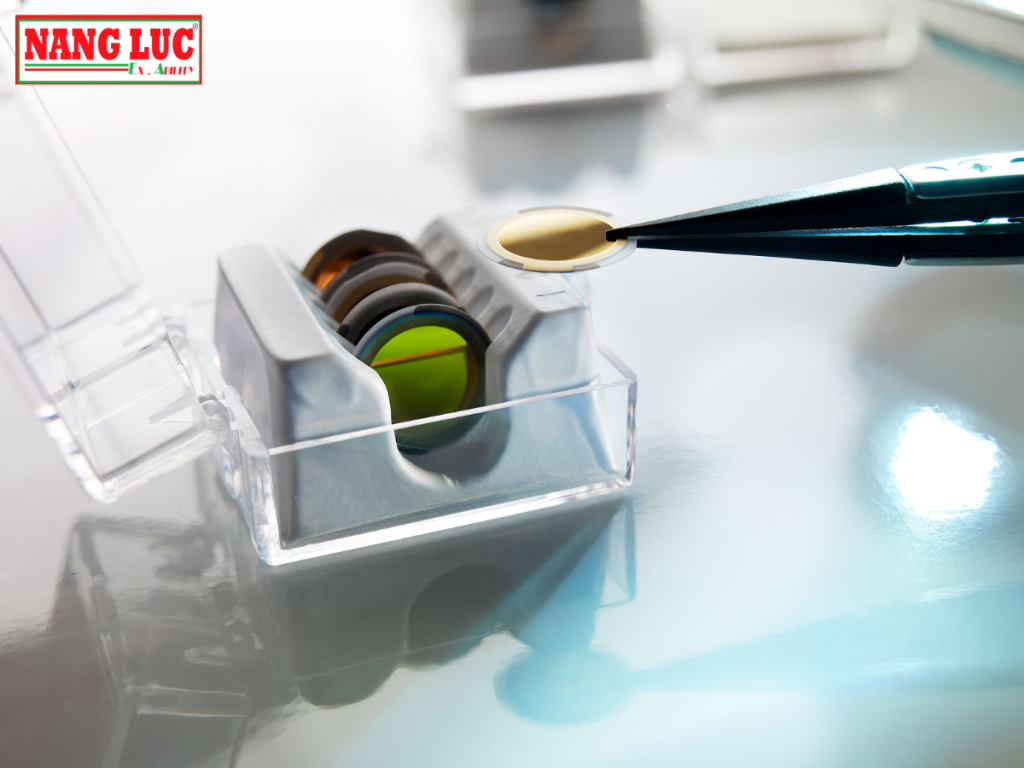 Cân Vi Lượng Tinh Thể Thạch Anh (Quartz Crystal Microbalance with Dissipation Monitoring) Biolin Model QSense Initiator